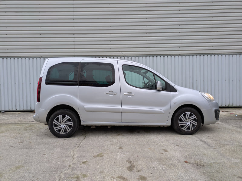 WA67 EEJ Wheelchair Accessible Vehicle Citroen Berlingo Multispace 1.6 Blue HDi 100 Feel Edition