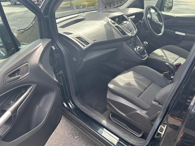 Used-approved WAV: Diesel Manual Ford Grand Tourneo Connect 1.5TDCi Zetec Wheelchair Accessible Vehicle SF66 OXG