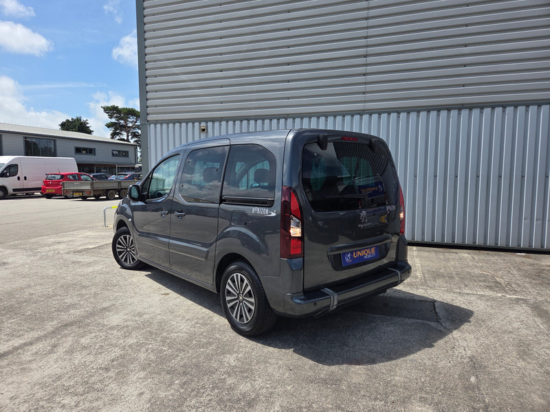 SF68 FBJ Semi-Automatic Peugeot Partner Diesel Wheelchair Accessible Vehicle