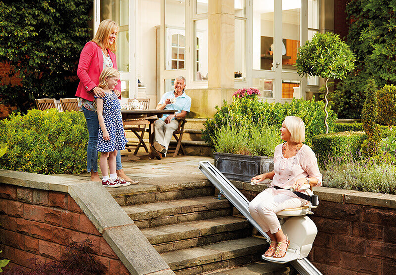 Outdoor stairlift